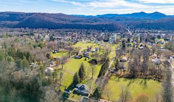 532 Spring St, Alderson, WV 24910