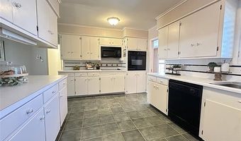 814 Pershing E, Ardmore, OK 73401