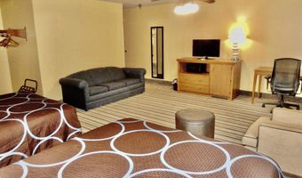 2207 N Buckeye Ave, Abilene, KS 67410