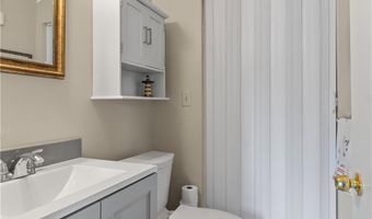 30 Sweet Meadow Ct 15, Narragansett, RI 02882
