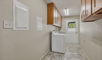 7081 Kalanianaole Hwy, Honolulu, HI 96825
