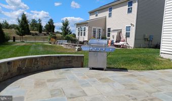 25501 EMERSON OAKS Dr, Aldie, VA 20105