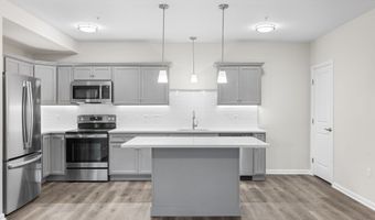 64 E Mitchell Ave 17, Cheshire, CT 06410