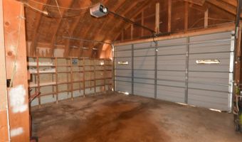 304 U St, Beaver City, NE 68926