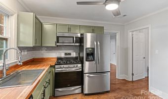 2953 Enfield Rd, Charlotte, NC 28205