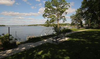 162 Pillsbury Pt, Arnolds Park, IA 51331