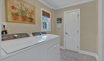 119 East Rd, Belford, NJ 07718