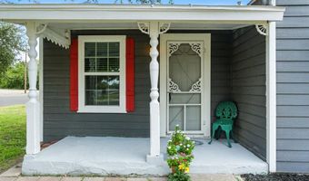 714 N Walnut St, Weatherford, TX 76086