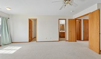 4255 Eisenhower Ln 17, Ames, IA 50010