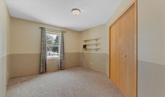 1502 Armstrong Cir NW, Alexandria, MN 56308