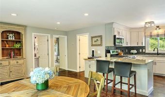 63 Pendar Rd, North Kingstown, RI 02852
