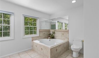 19 Cassandra Ln, North Kingstown, RI 02852