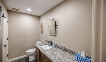 9463 SW Lois Rd, Andover, KS 67002