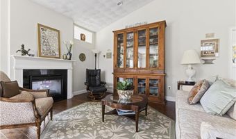 55 Morningside Dr, North Kingstown, RI 02852