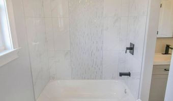 156 Cliffwood Ave, Aberdeen, NJ 07721