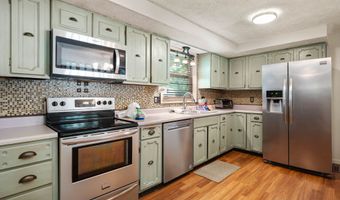 517 Spring Mill Rd, Anderson, IN 46013
