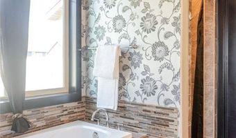 5320 Amherst Dr, Billings, MT 59106