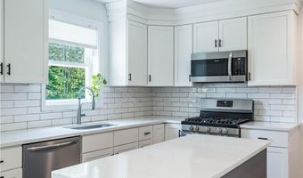 100 E View Ave, Cranston, RI 02920