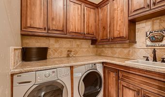 2845 Red Arrow Dr, Las Vegas, NV 89135