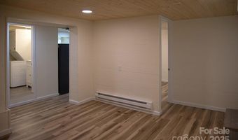 107 Riverview Dr, Asheville, NC 28806