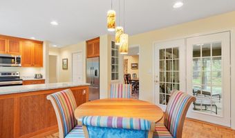36 Pickman Dr 36, Bedford, MA 01730