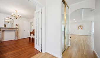 9813 MONTAUK Ave, Bethesda, MD 20817