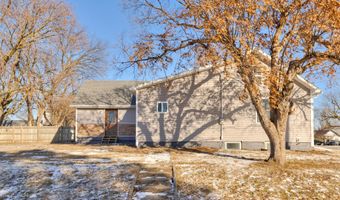 606 1st Ave S, Altoona, IA 50009