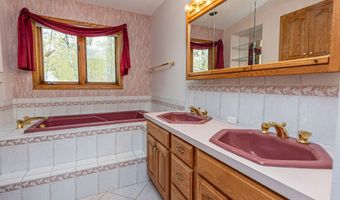 1850 Petes Point Ln SW, Alexandria, MN 56308