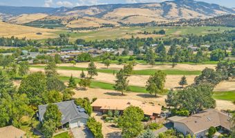 738 Fairway Ct, Ashland, OR 97520