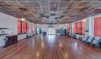 107 E 7th Ave, Arkansas City, KS 67005