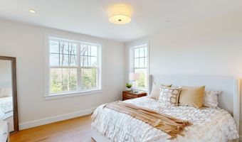 1 Longview Dr 106, Atkinson, NH 03811