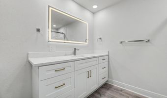 6105 E Desoto St, Bay St. Louis, MS 39520