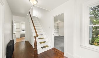 9 Pleasant St, Bath, ME 04530