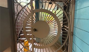 424 Walina St 35, Honolulu, HI 96815