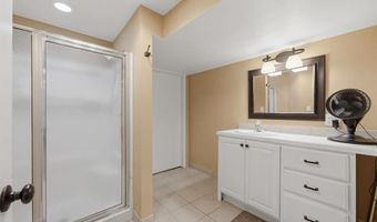 4645 N Hillcrest St, Bel Aire, KS 67220
