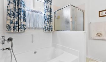 10 Summer Meadow Rd, Arden, NC 28704