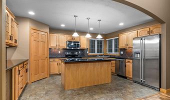 4013 E BENVALLEY Dr, Appleton, WI 54913