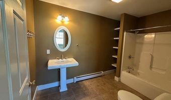 11 Treat St, Belfast, ME 04915