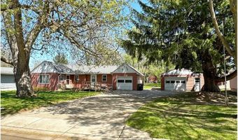 425 Cherry Ave N, Annandale, MN 55302
