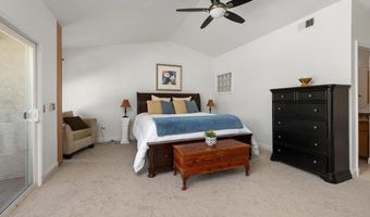 2843 Unicornio St B, Carlsbad, CA 92009