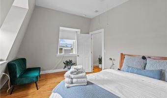 491 Thames St, Newport, RI 02840