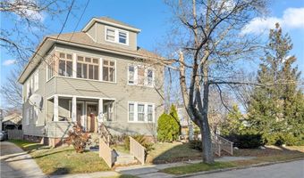 51 Oakland Ave, Cranston, RI 02910