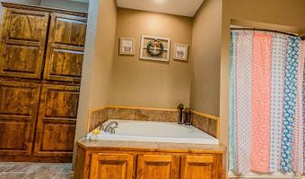 2279 E Decker Dr, Atoka, OK 74525
