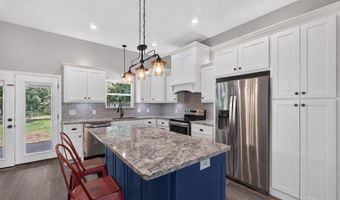 1094 County Road 2389, Alba, TX 75410