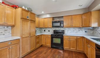 277 Sunset Ln, Antioch, IL 60002