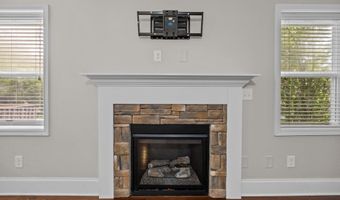 123 Lightwater Dr, Aberdeen, NC 28315