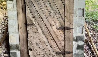 Coperas Cave Branch, Beattyville, KY 41311