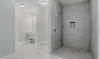 1007 River Pointe Dr, Albany, GA 31701