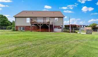 247 Peoples Creek Rd, Advance, NC 27006