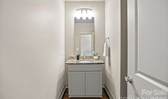 2530 Bay St, Charlotte, NC 28205